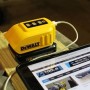 Купить USB адаптер DeWALT DCB090 для аккумулятора XR Li-Ion 10.8V - 18V